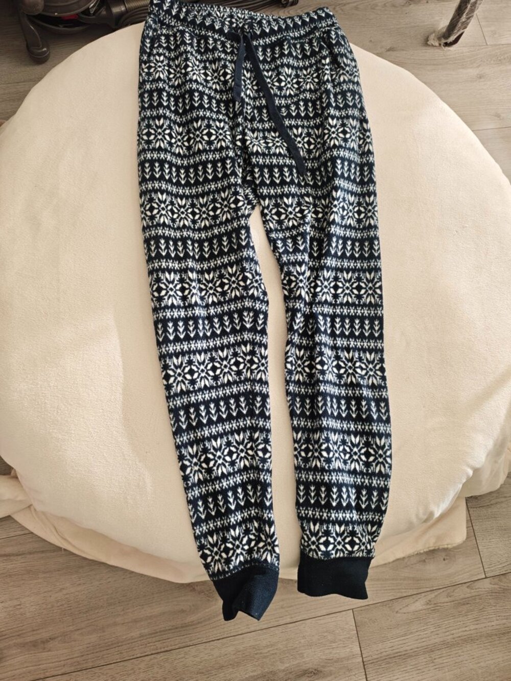 Uniqlo Navy Fair Isle Fleece Jogger Pants Snowflake Print | XS